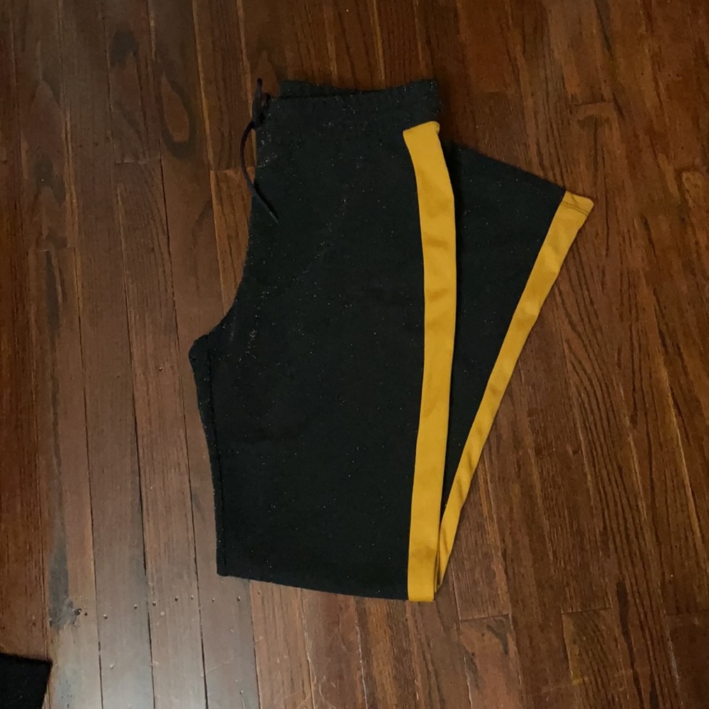 Track suit set - Picture 2 of 6